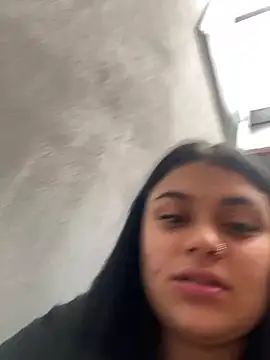 alissonfernandez  online show from June 18, 7:51 pm
