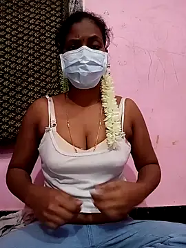 Snapshot of Villageammu18 chatting on February 15, 9:41 am Villageammu18 online show from February 15, 9:41 am