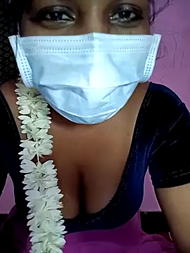 Snapshot of Villageammu18 chatting on February 21, 5:47 pm Villageammu18 online show from February 21, 5:47 pm