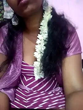 Snapshot of Villageammu18 chatting on March 11, 4:35 pm Villageammu18 online show from March 11, 4:35 pm