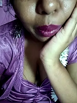 Snapshot of Villageammu18 chatting on March 18, 4:54 pm Villageammu18 online show from March 18, 4:54 pm