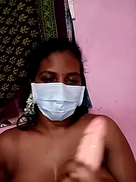 Snapshot of Villageammu18 chatting on April 1, 5:43 pm Villageammu18 online show from April 1, 5:43 pm