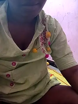 Snapshot of Villageammu18 chatting on April 18, 8:53 pm Villageammu18 online show from April 18, 8:53 pm