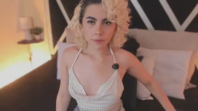 marian pinzon online show from November 18, 2:39 am