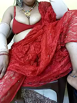 Snapshot of Simran-Kudi chatting on December 30, 11:04 am Simran-Kudi online show from December 30, 11:04 am