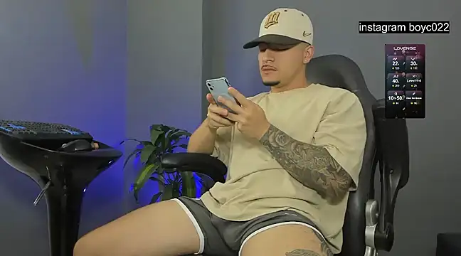 boyc022  online show from January 9, 3:58 am