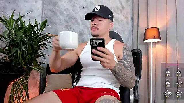 boyc022  online show from March 19, 1:09 am