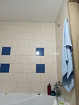 kila lo online show from January 17, 11:29 pm