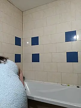 kila lo online show from March 10, 9:43 am