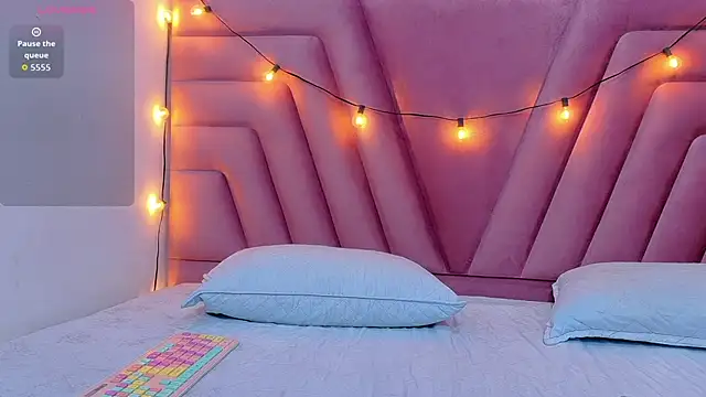 Snapshot of hornybarelylegalgirl chatting on October 21, 2:56 am hornybarelylegalgirl online show from October 21, 2:56 am