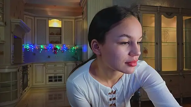 Snapshot of UdelaAshfield chatting on December 23, 5:22 pm UdelaAshfield online show from December 23, 5:22 pm