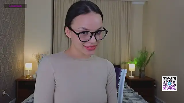 Snapshot of UdelaAshfield chatting on February 3, 7:42 pm UdelaAshfield online show from February 3, 7:42 pm