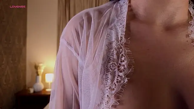 Snapshot of UdelaAshfield chatting on February 20, 4:14 pm UdelaAshfield online show from February 20, 4:14 pm