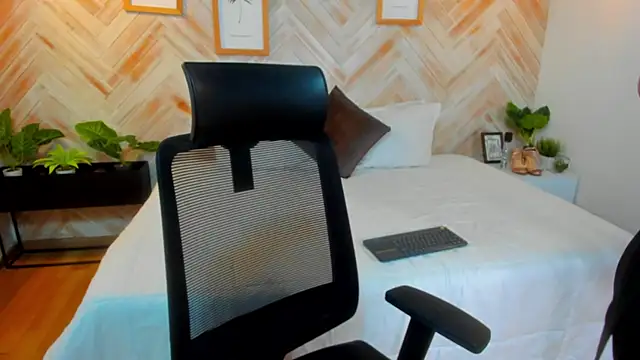 AniiRose online show from February 26, 11:48 pm