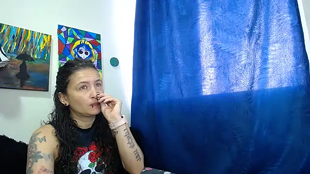 Snapshot of Leyla_Horny_Bg chatting on September 11, 10:21 pm Leyla Horny Bg online show from September 11, 10:21 pm