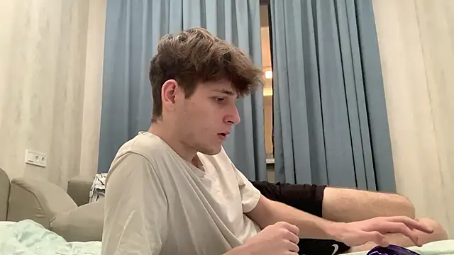 cutie guys online show from December 9, 5:08 pm