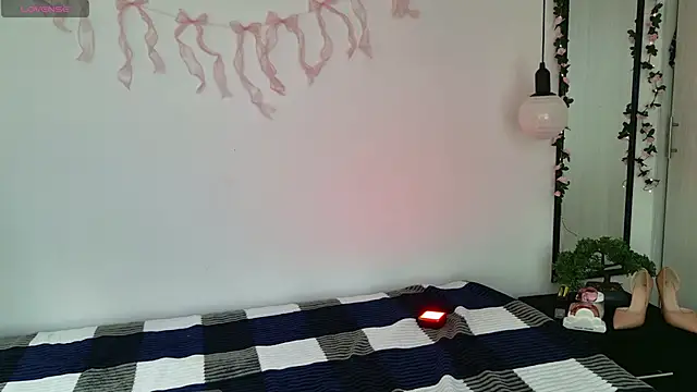 cutehanna1 online show from February 18, 7:43 pm