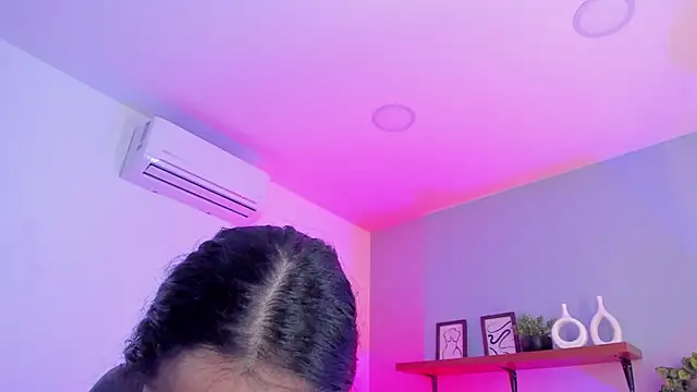 Snapshot of amanda_Hayek chatting on September 19, 7:14 pm amanda Hayek online show from September 19, 7:14 pm