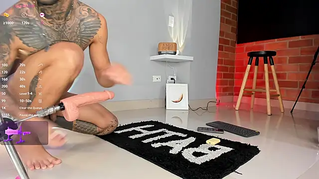 Snapshot of samuel_boy_tatoo chatting on March 16, 5:47 am samuel boy tatoo online show from March 16, 5:47 am