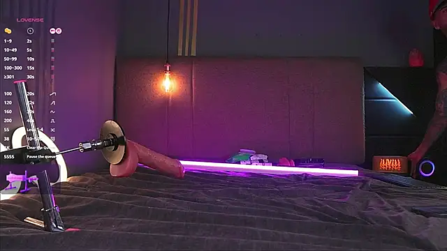 Snapshot of samuel_boy_tatoo chatting on October 6, 3:48 am samuel boy tatoo online show from October 6, 3:48 am