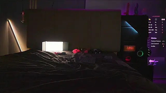 samuel boy tatoo online show from January 9, 6:10 pm