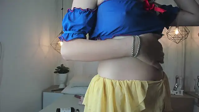 Theia moon online show from December 3, 12:49 pm