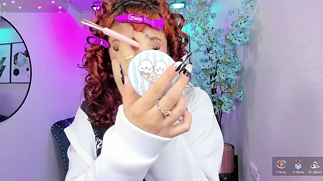 Snapshot of Theia_moon chatting on February 26, 1:10 pm Theia moon online show from February 26, 1:10 pm