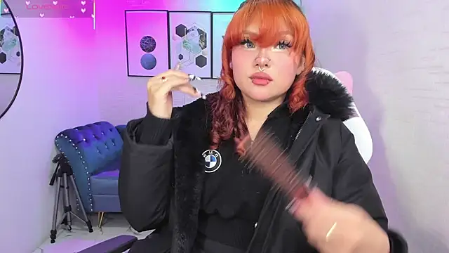 Snapshot of Theia_moon chatting on February 27, 1:11 pm Theia moon online show from February 27, 1:11 pm