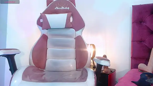 NAOMI WINDSOR online show from December 12, 10:52 pm