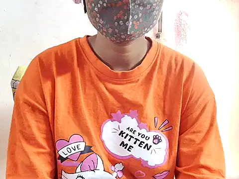 Snapshot of samosa73 chatting on November 28, 8:39 am samosa73 online show from November 28, 8:39 am