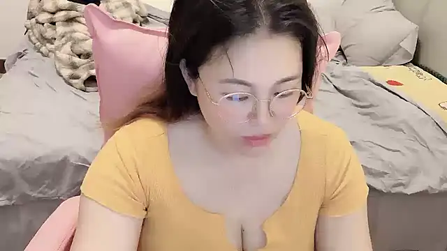 Snapshot of CE-A699 chatting on March 27, 6:19 am CE-A699 online show from March 27, 6:19 am