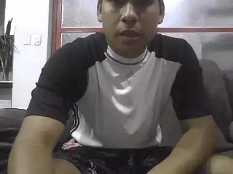 estudiante69 online show from January 22, 11:53 pm