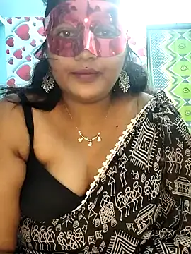 RomeoJuliet345 online show from January 12, 5:22 pm