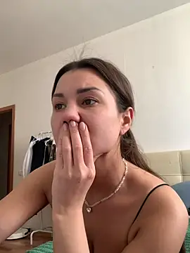 MiraMiss online show from May 17, 9:49 am