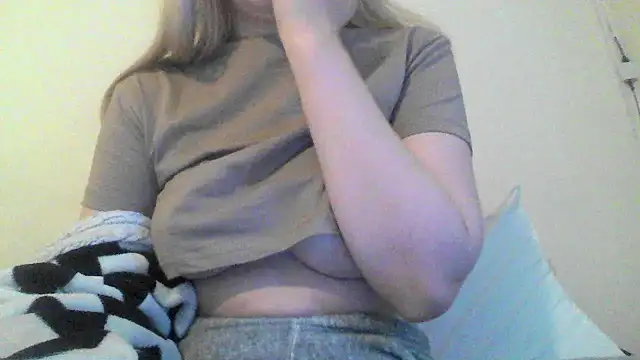 Snapshot of bunnyamy chatting on January 19, 2:49 pm bunnyamy online show from January 19, 2:49 pm