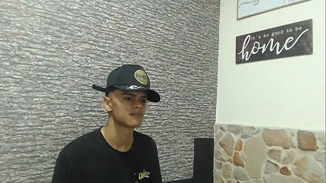 Snapshot of Billy_zander chatting on January 8, 12:37 pm Billy zander online show from January 8, 12:37 pm