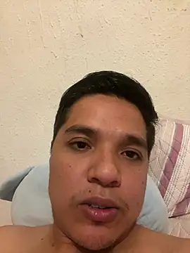 Snapshot of frank2368- chatting on April 11, 7:45 am frank2368- online show from April 11, 7:45 am