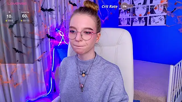 VioletShine online show from October 26, 1:50 pm