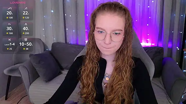 VioletShine online show from March 25, 1:06 pm