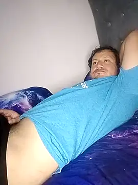 Snapshot of Alee3xxx chatting on October 8, 11:24 pm Alee3xxx online show from October 8, 11:24 pm