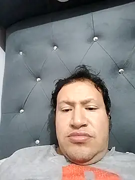 Snapshot of Alee3xxx chatting on October 12, 5:28 am Alee3xxx online show from October 12, 5:28 am