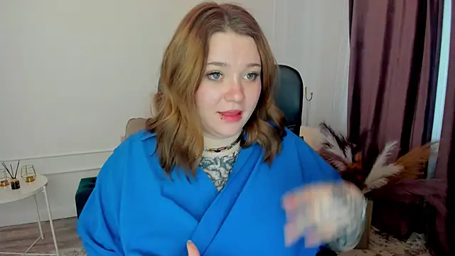 MoonLghte online show from February 2, 10:46 am