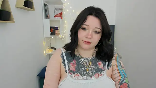 MoonLghte online show from February 23, 6:23 pm