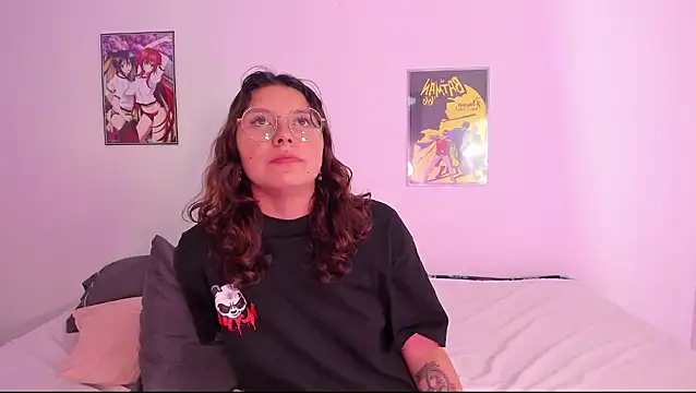 Noellesable online show from December 7, 5:42 pm