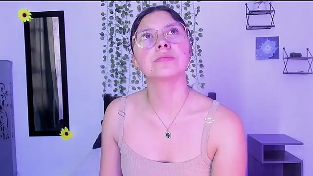 Noellesable online show from December 15, 2:59 pm