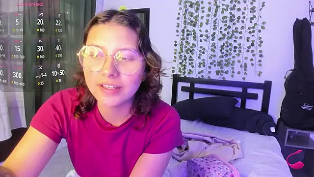 Noellesable online show from March 17, 6:32 pm