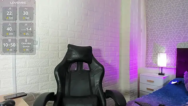 Snapshot of sweet_kitty0110 chatting on November 25, 9:04 pm sweet kitty0110 online show from November 25, 9:04 pm