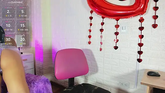 Snapshot of sweet_kitty0110 chatting on February 11, 11:59 am sweet kitty0110 online show from February 11, 11:59 am