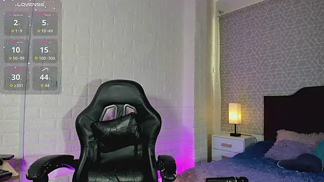 Snapshot of sweet_kitty0110 chatting on July 27, 7:54 pm sweet kitty0110 online show from July 27, 7:54 pm
