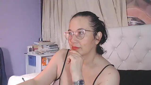 maturepriscila online show from January 25, 1:10 am